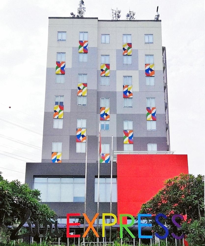 Hotel Zuri Express Lippo Cikarang Jakarta Exteriér fotografie